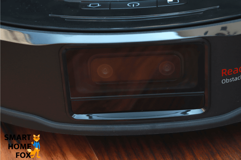 Двойная камера Roborock S6 MaxV крупным планом.